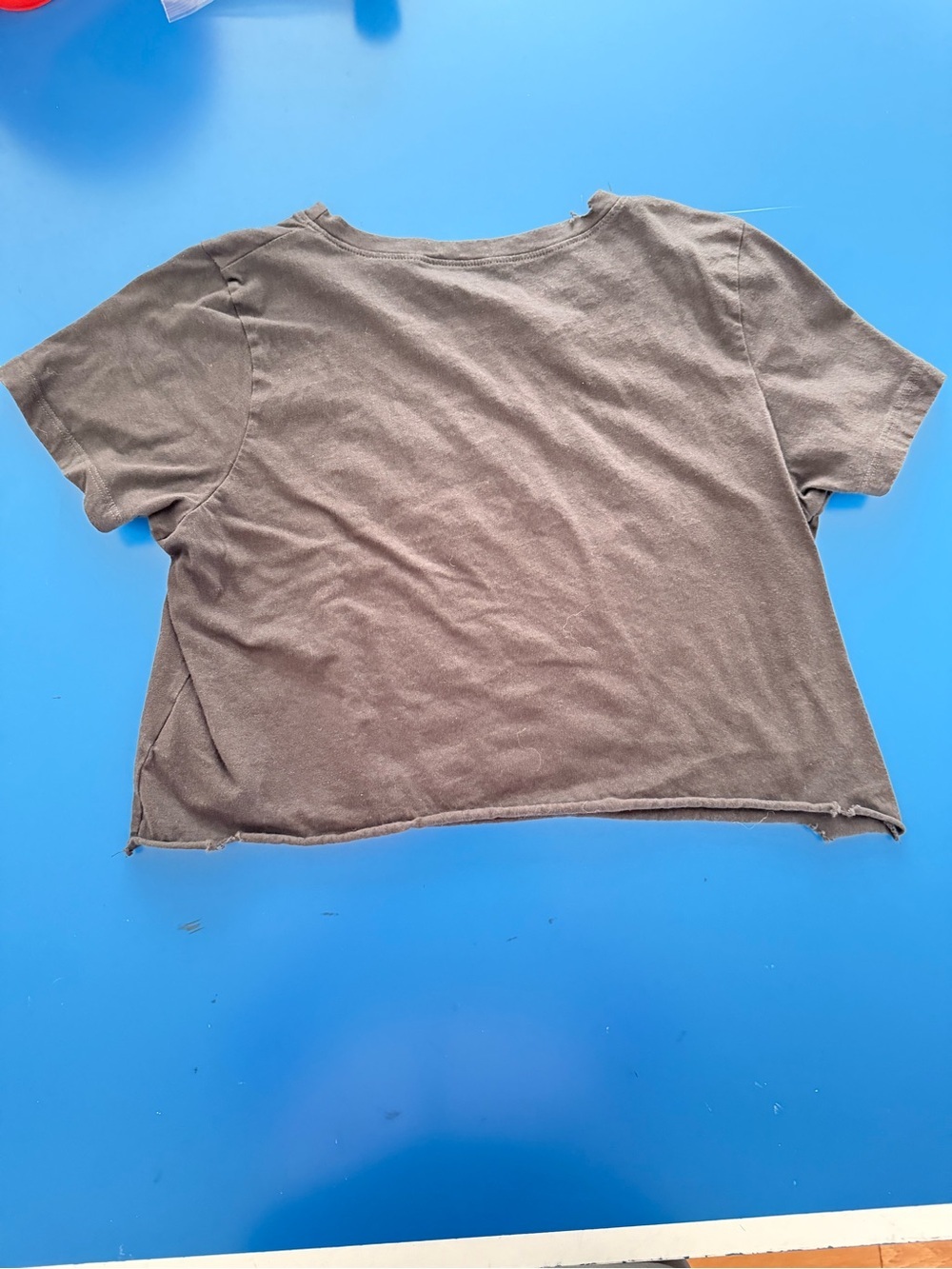 Prince Peter Collection Cropped Graphic Tee. Size Junior M=XS. Like New - Picture 3 of 7